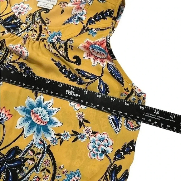 Van Heusen Sleeveless Womens Maize Yellow Blue Paisley Blouse size Medium - Picture 5 of 8
